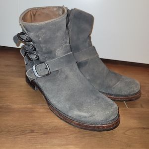 Frye Veronica short boot
